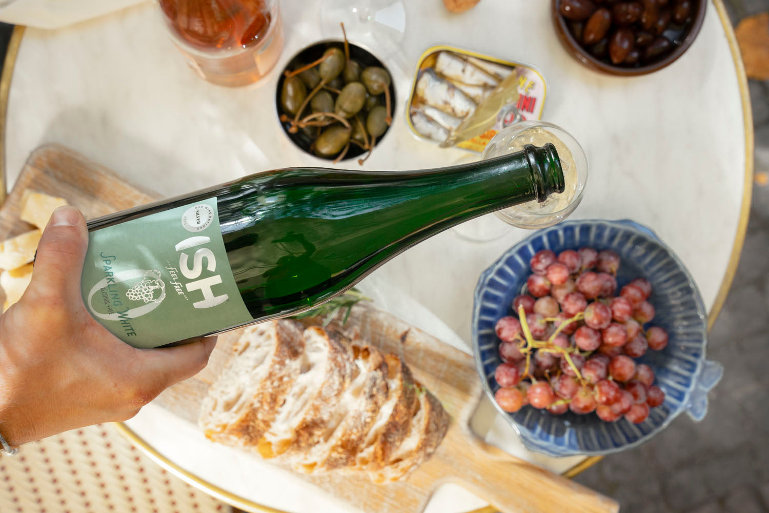 Alcohol-free sparkling wine